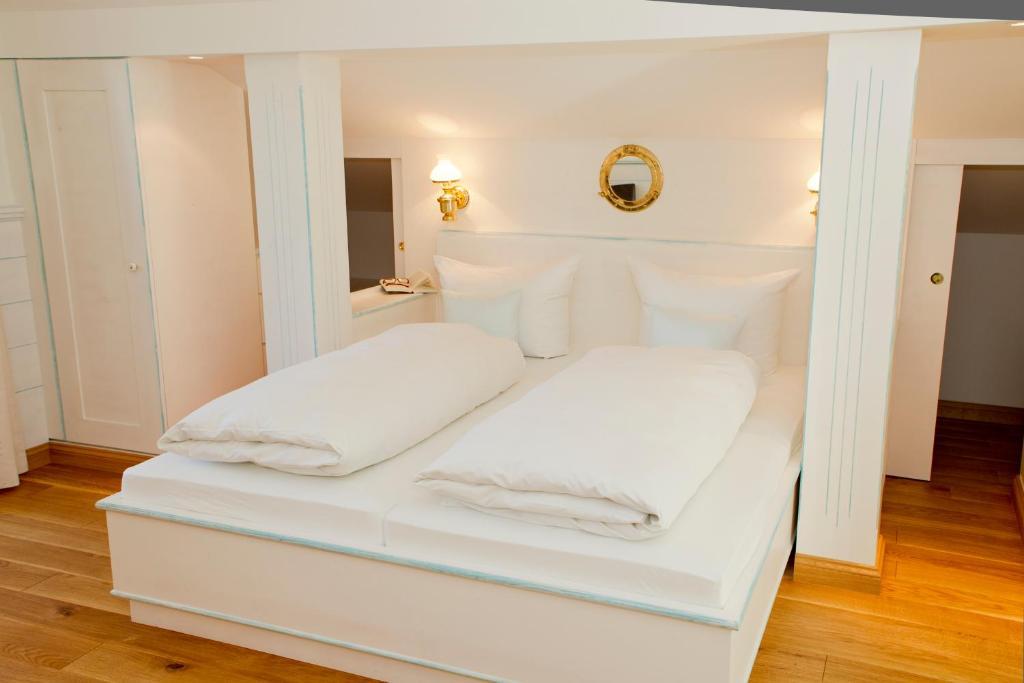 Landhaus Marinella Hotel Garni Bad Wiessee Habitación foto